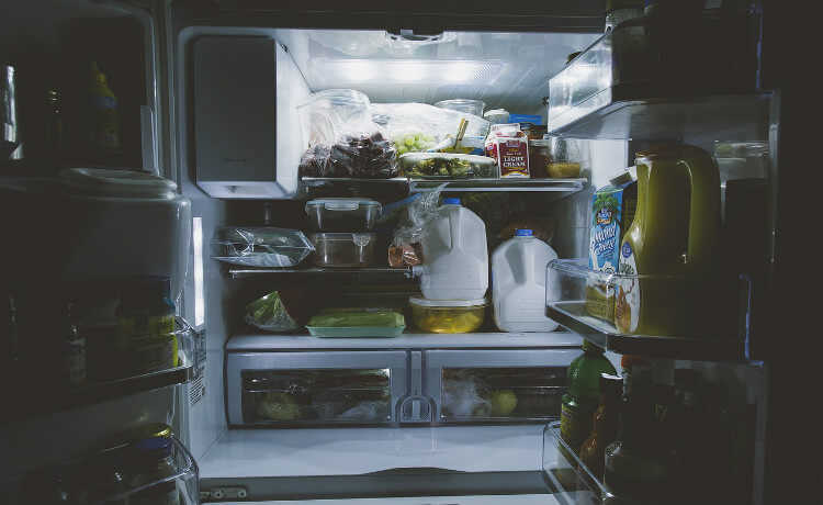 如何处理冰箱？它是可回收的吗？