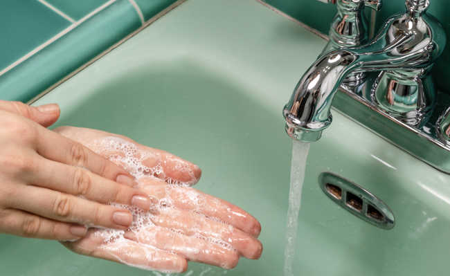 Дізнайтеся, як правильно мити руки
