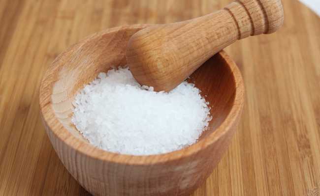 الملح علاج قرحة البرد