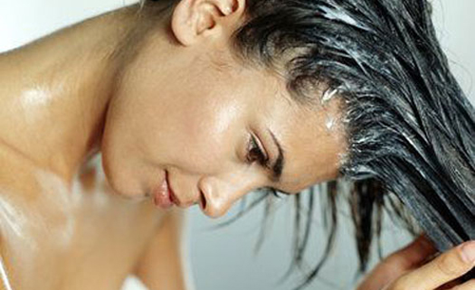 Які хімічні сполуки містяться в кондиціонері для волосся?